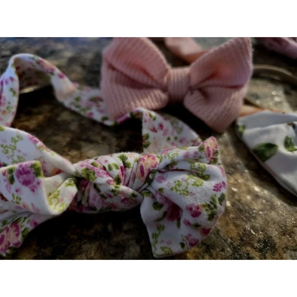 Lot of 5 Baby girl head bands. Floral. Kello kitty